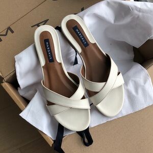 NWT Margaux flat leather sandals